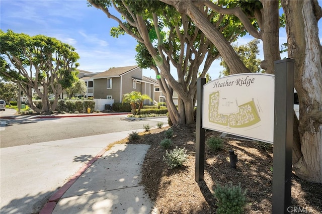 45 Bramble Ln Unit 109, Aliso Viejo, CA 92656 - community sign featuring a residential view
