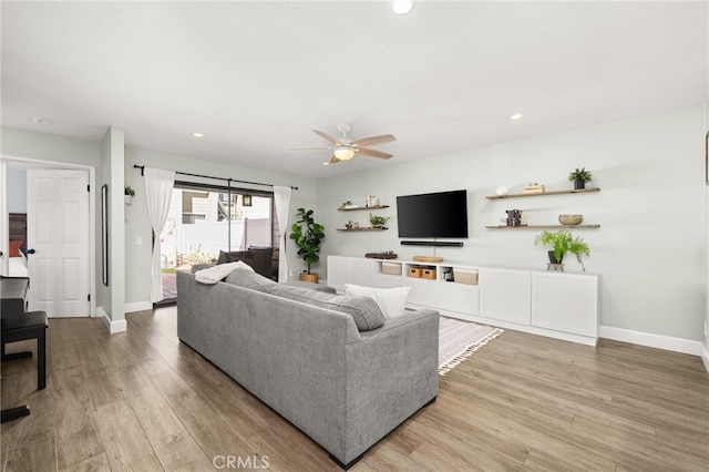 45 Bramble Ln Unit 109, Aliso Viejo, CA 92656 - living area featuring a ceiling fan, light wood-style flooring, and recessed lighting