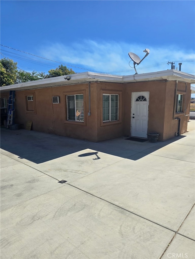 625 Xenia Ave, Beaumont, CA 92223 - view of front of house with stucco siding