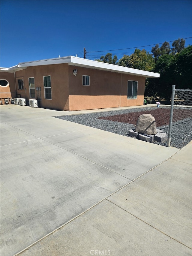 625 Xenia Ave, Beaumont, CA 92223 - view of property exterior with stucco siding