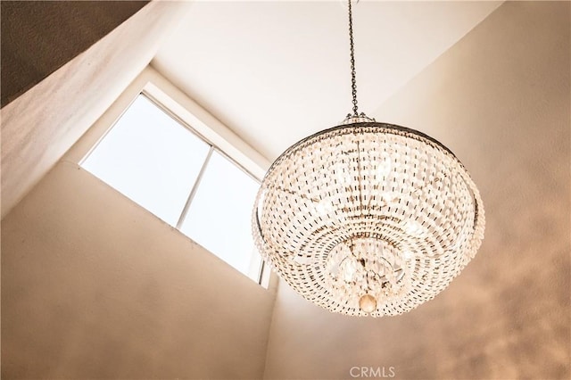 5440 Lindley Ave Unit 310, Encino, CA 91316 - detailed view of a chandelier