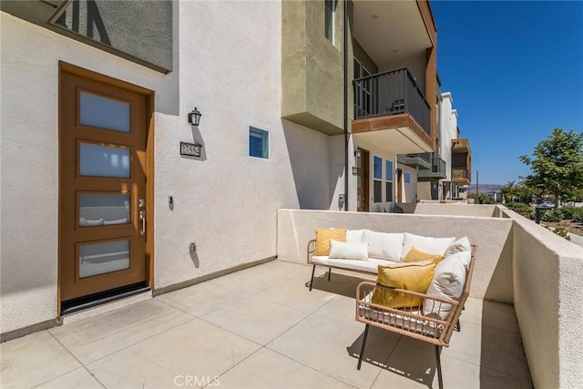 27554 Sparrow Ct, Valencia, CA 91381 - balcony featuring outdoor lounge area