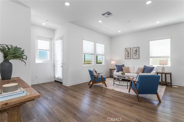 27554 Sparrow Ct, Valencia, CA 91381 - living room with wood finished floors and recessed lighting