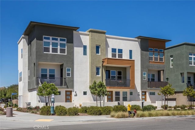27554 Sparrow Ct, Valencia, CA 91381 - view of property
