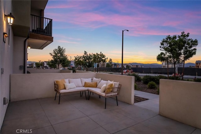 27554 Sparrow Ct, Valencia, CA 91381 - patio / terrace with a patio area