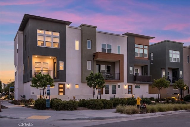 27554 Sparrow Ct, Valencia, CA 91381 - view of property at dusk