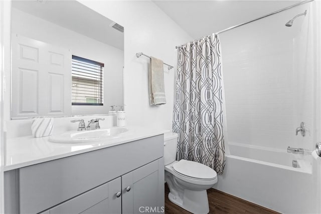 14053 Spurlock Ln Unit 3, Gardena, CA 90247 - full bath featuring shower / bath combination with curtain, wood finished floors, and vanity