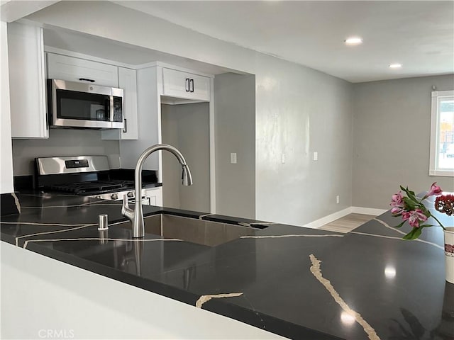 22209 Ibex Ave, Hawaiian Gardens, CA 90716 - photo 2