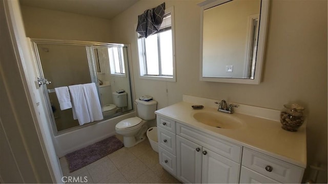 1729 N Deer Trl, Landers, CA 92285 - bathroom with vanity and enclosed tub / shower combo