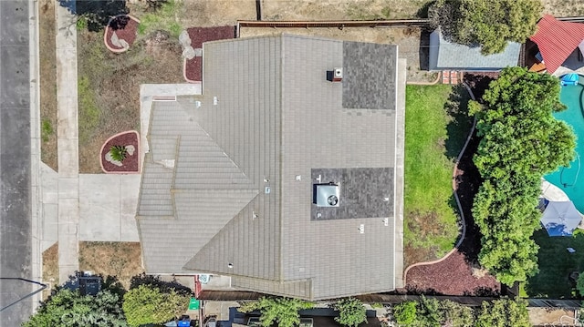 1534 Princeton Ave, Madera, CA 93637 - view of subject property featuring a pool area