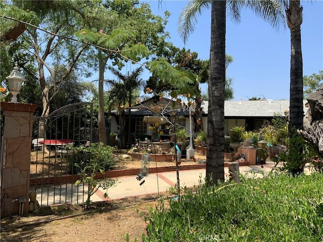 14401 Lakeside St, Sylmar, CA 91342 - photo 2