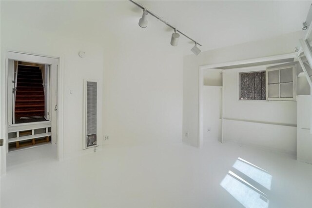 5924 Graciosa Dr, Los Angeles, CA 90068 - photo 27