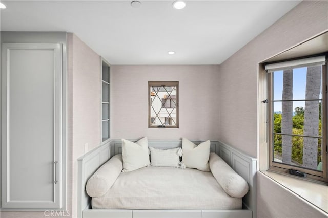 2570 Queda Way, Laguna Beach, CA 92651 - living area with recessed lighting