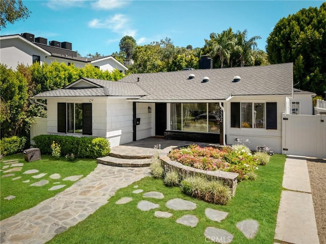 14332 Roblar Pl, Sherman Oaks, CA 91423 - photo 1