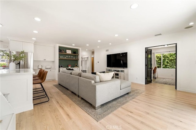 14332 Roblar Pl, Sherman Oaks, CA 91423 - photo 15