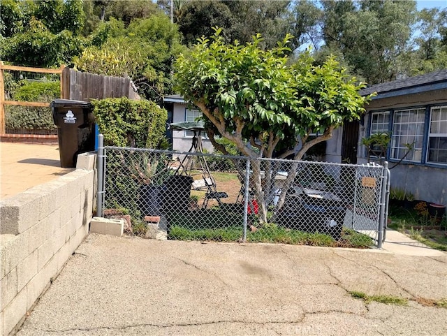58455847 E Burwood Ave, Los Angeles, CA 90042 - photo 9