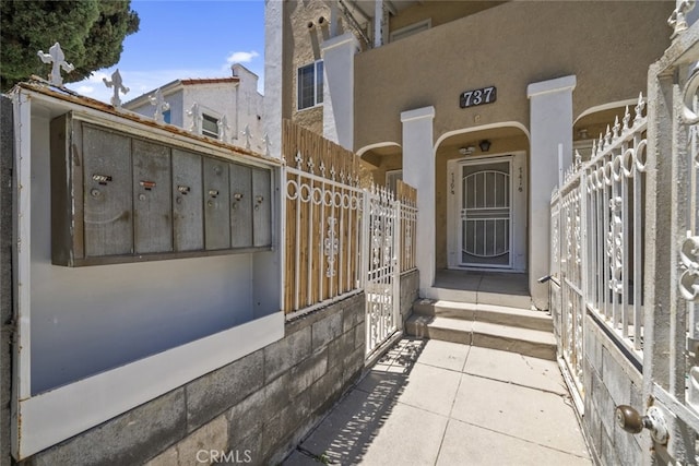 737 N Ridgewood Pl, Los Angeles, CA 90038 - photo 19