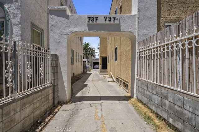 737 N Ridgewood Pl, Los Angeles, CA 90038 - photo 15