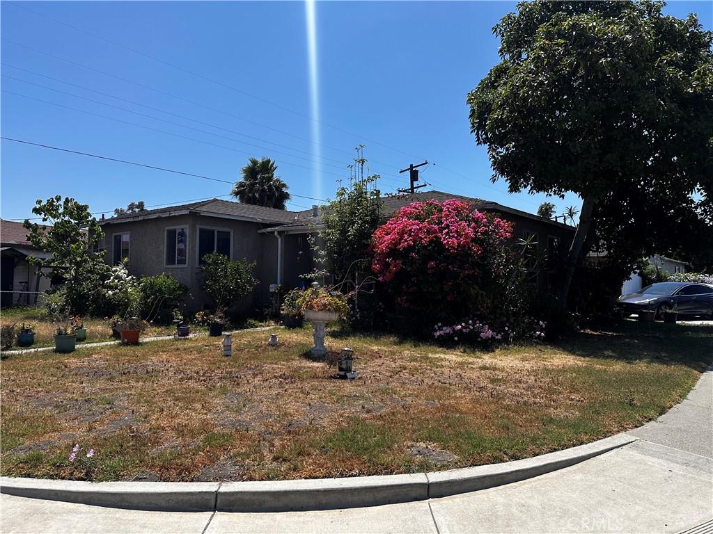 640 W Lucien St, Compton, CA 90222 - photo 2