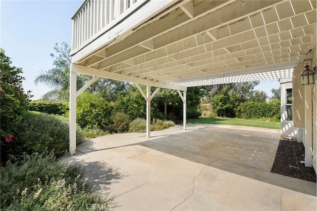 1336 Granada St, Upland, CA 91784 - view of patio / terrace