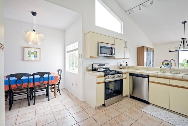 289 Hygeia Ct, Encinitas, CA 92024 - photo 18