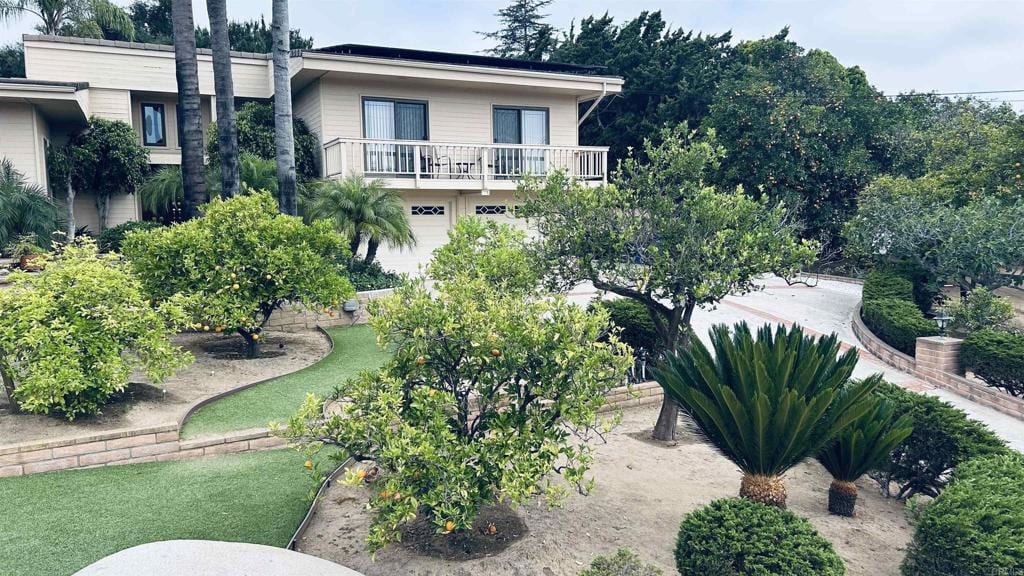 1440 Via Valente, Escondido, CA 92029 - photo 2