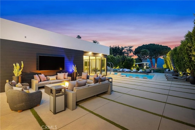 7139 Macapa Dr, Los Angeles, CA 90068 - photo 21