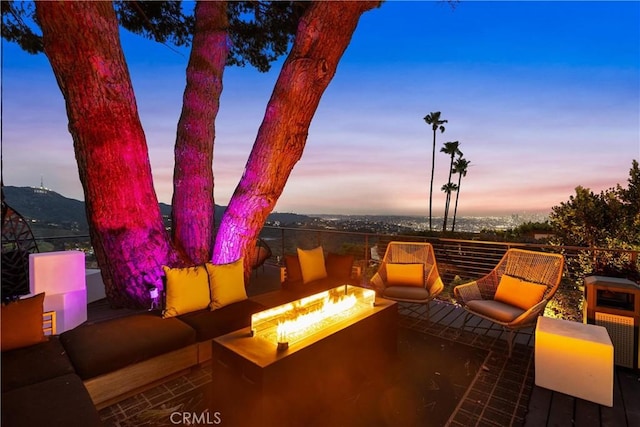7139 Macapa Dr, Los Angeles, CA 90068 - photo 28