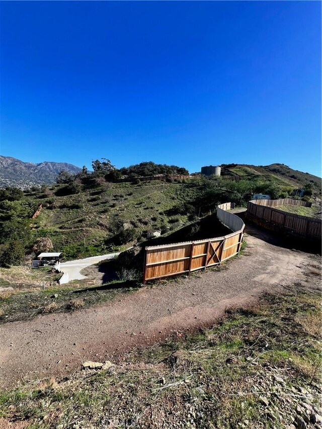 10200 Willow Springs Ln, Sunland, CA 91040 - photo 29
