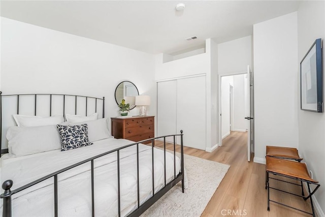 33144 Ocean Rdg, Dana Point, CA 92629 - bedroom with light wood-style flooring and a closet