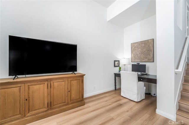 33144 Ocean Rdg, Dana Point, CA 92629 - office space with light wood finished floors and baseboards