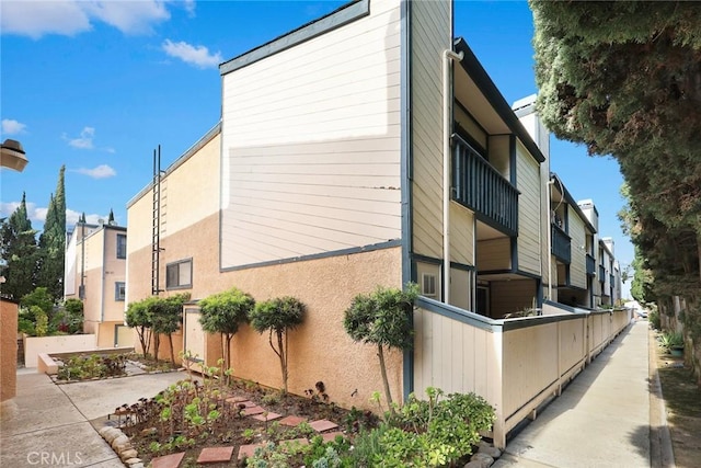 513 N Chandler Ave Unit E, Monterey Park, CA 91754 - view of side of home with stucco siding