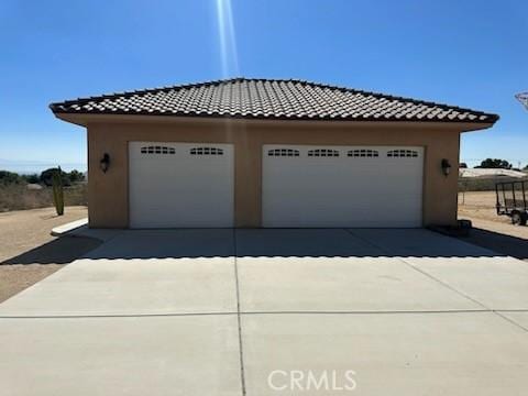17134 Joshua Rd, Apple Valley, CA 92307 - garage with driveway