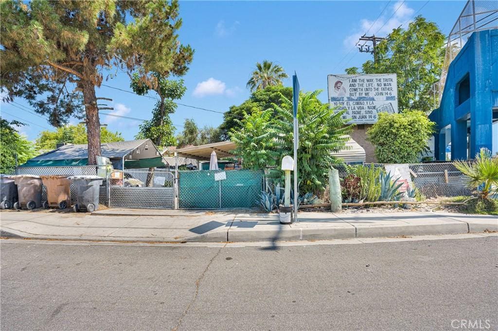 659 S 7th St, Colton, CA 92324 - photo 4