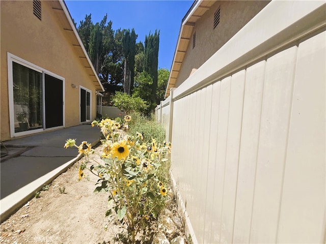 26487 Fairway Cir, Newhall, CA 91321 - photo 18