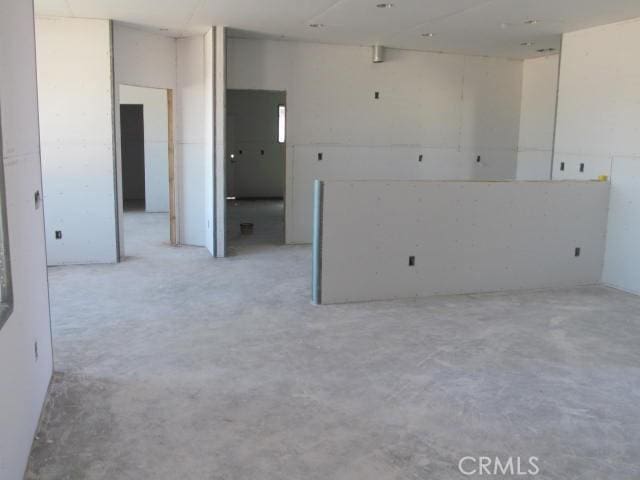 15772 Jasmine Ave, Victorville, CA 92395 - photo 8