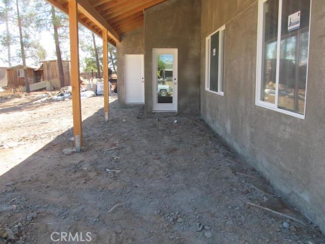 15772 Jasmine Ave, Victorville, CA 92395 - photo 6