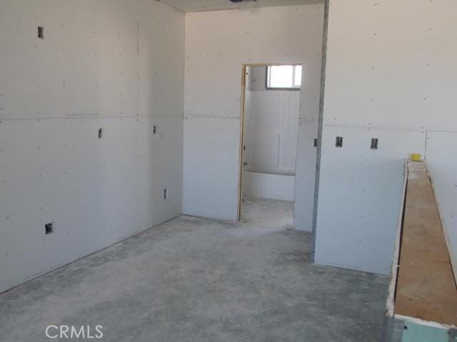 15772 Jasmine Ave, Victorville, CA 92395 - photo 9