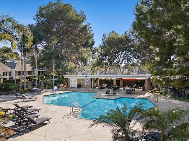 16445 Wimbledon Ln, Huntington Beach, CA 92649 - photo 23