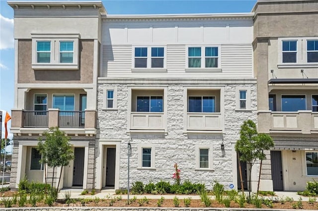 107 N First Ave, Upland, CA 91786 - photo 1