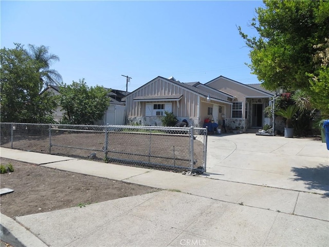 9525 Stanwin Ave, Arleta, CA 91331 - photo 2