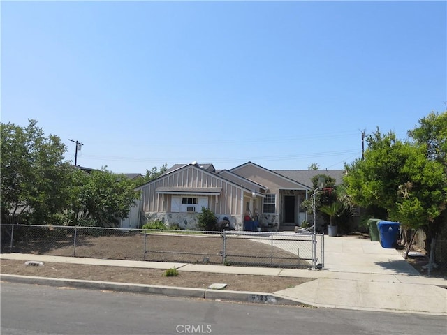9525 Stanwin Ave, Arleta, CA 91331 - photo 3