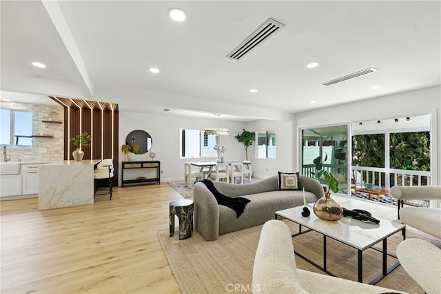 13021 Killion St, Sherman Oaks, CA 91401 - photo 4