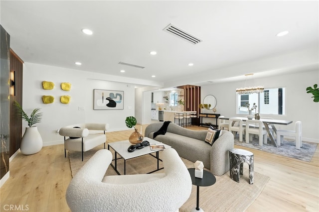 13021 Killion St, Sherman Oaks, CA 91401 - photo 3