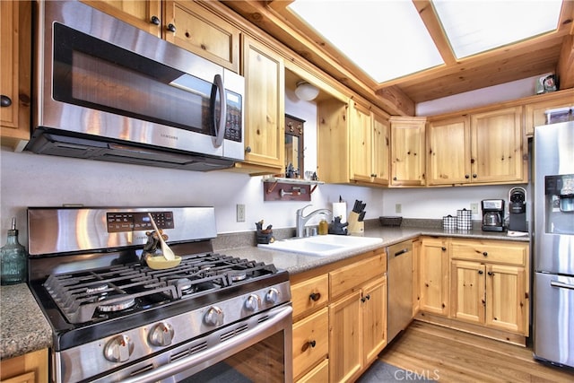 525 Pine Ln, Sugarloaf, CA 92386 - photo 14