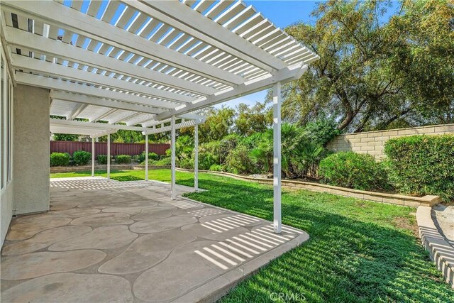 23532 Bending Oaks, Murrieta, CA 92562 - photo 2