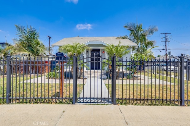 1601 W 67th St, Los Angeles, CA 90047 - photo 4