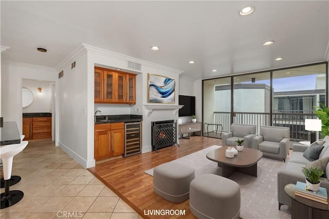 911 N Kings Rd Unit 319, West Hollywood, CA 90069 - photo 2