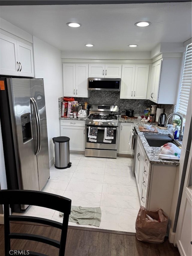 21720 Hart St Unit 9, Canoga Park, CA 91303 - photo 1