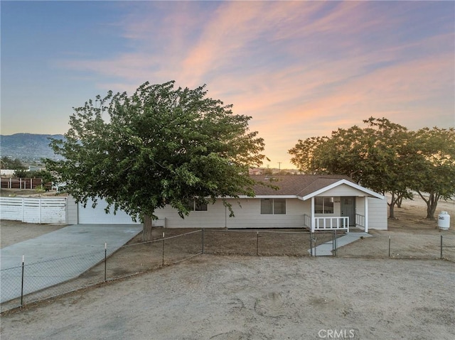 9474 Malpaso Rd, Phelan, CA 92371 - photo 2